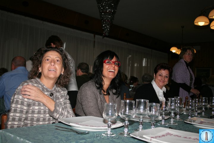 Pranzo Anziani 2011 (9).JPG